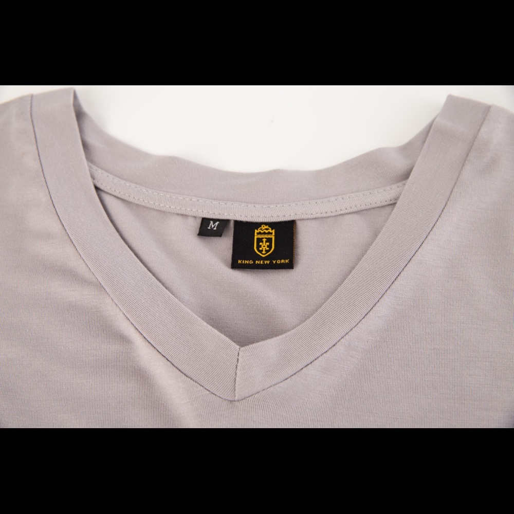 KING NEW YORK, V-NECK T-SHIRT , LIGHT GREY.